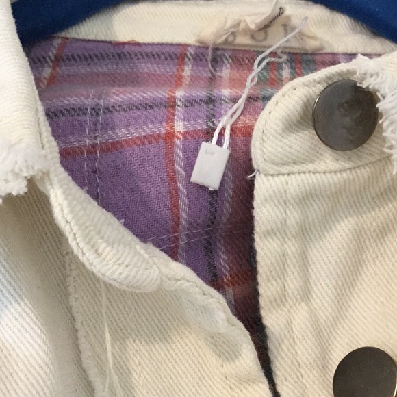 NWOT POL Cream & Purple Flannel Women’s Button Front Shacket - Picture 15 of 16
